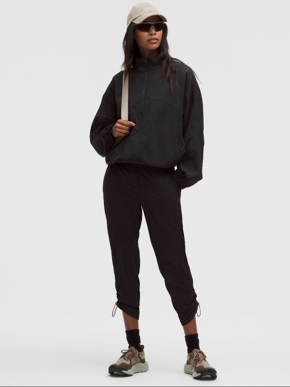 LULULEMON Dance Studio Mid-Rise
Cropped Pants/ATHLETIC PANTS